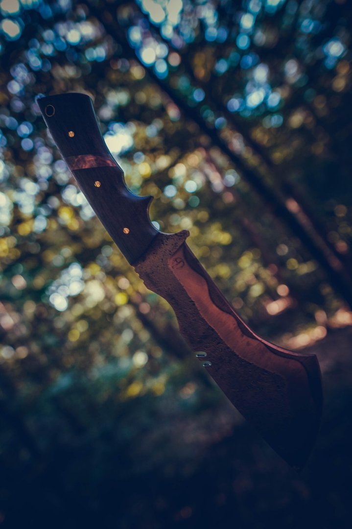 How to Choose the Best Tactical Combat Knife for Your Needs