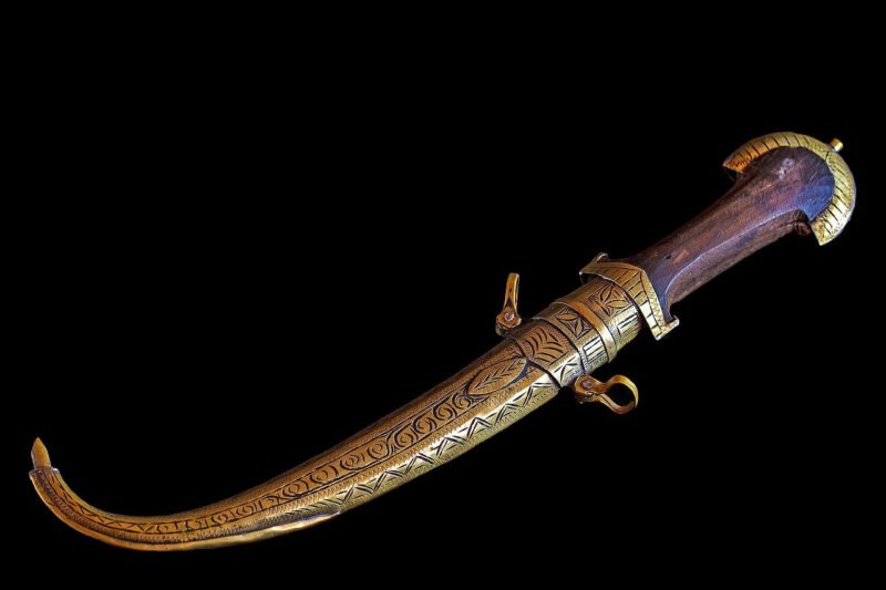 The History of the Dagger: From Ancient Weapons to…