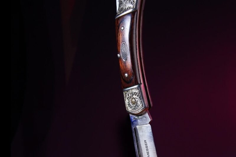 Top 5 Folding Knives for Everyday Carry: A Comprehensive Review