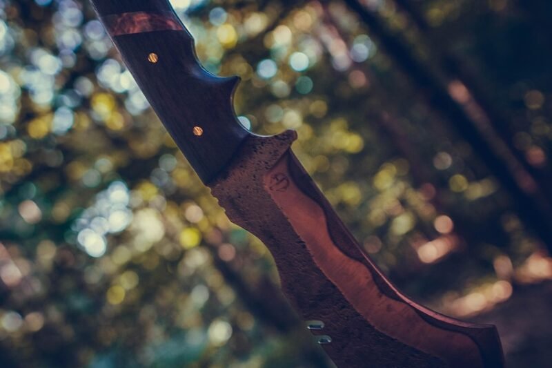 How to Choose the Right Knife for Fishing: A Complete Guide